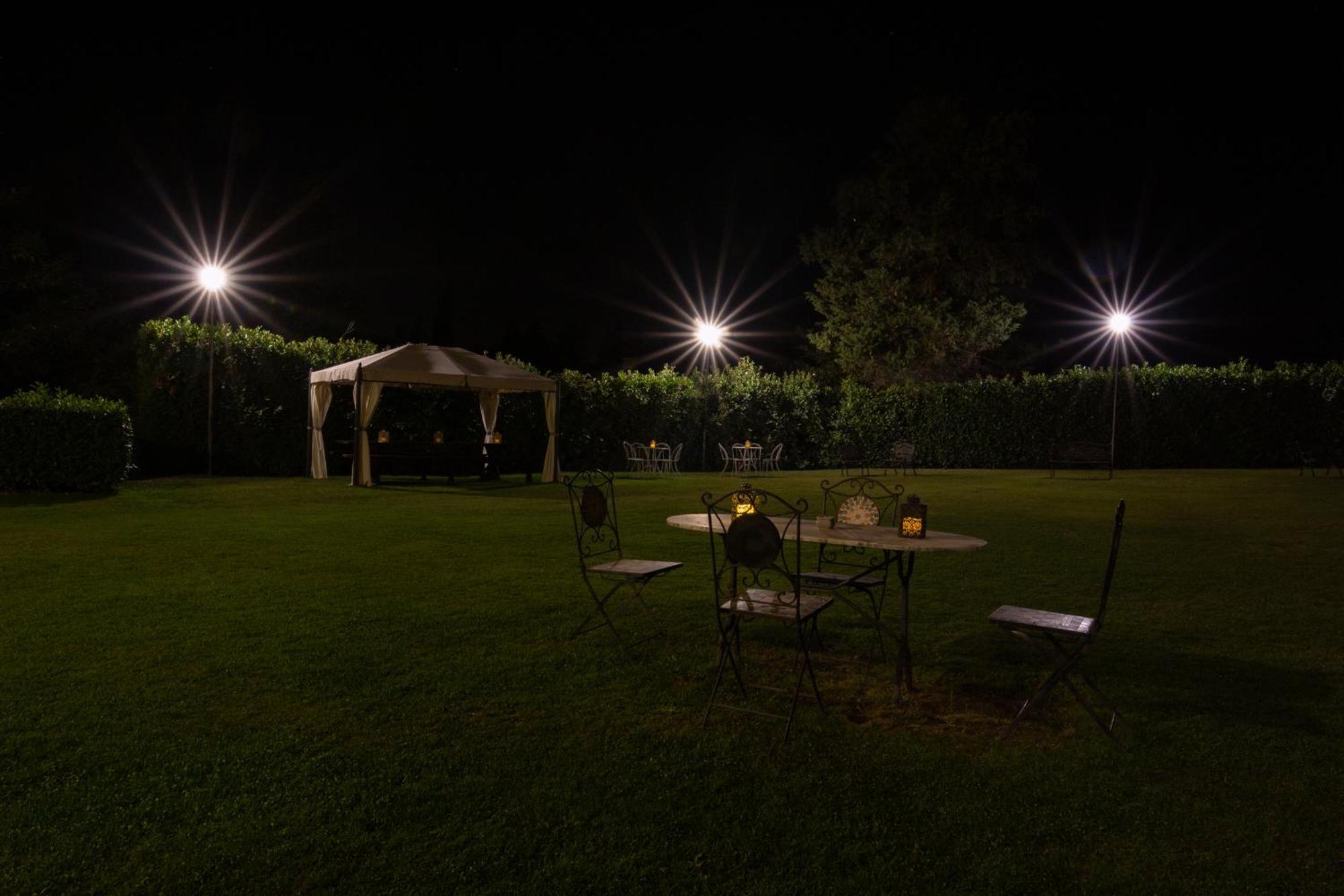 Agriturismo Il Sasso アンギアーリ エクステリア 写真