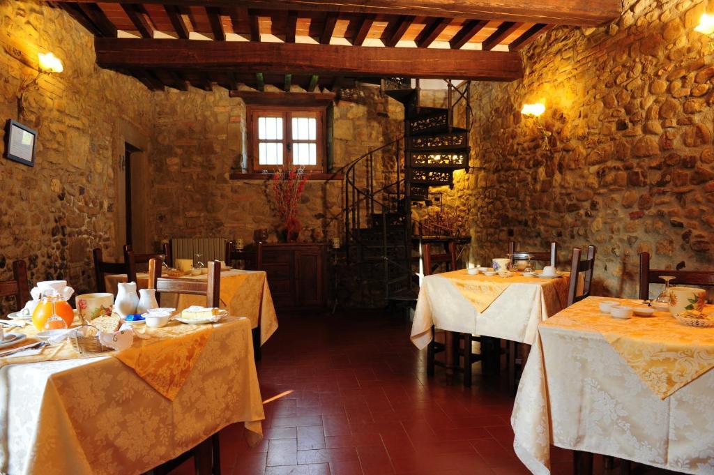 Agriturismo Il Sasso アンギアーリ エクステリア 写真