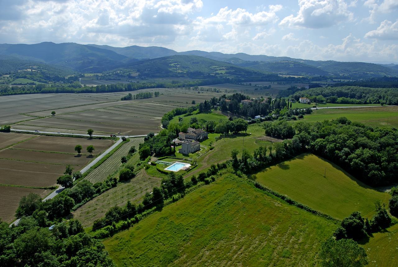 Agriturismo Il Sasso アンギアーリ エクステリア 写真