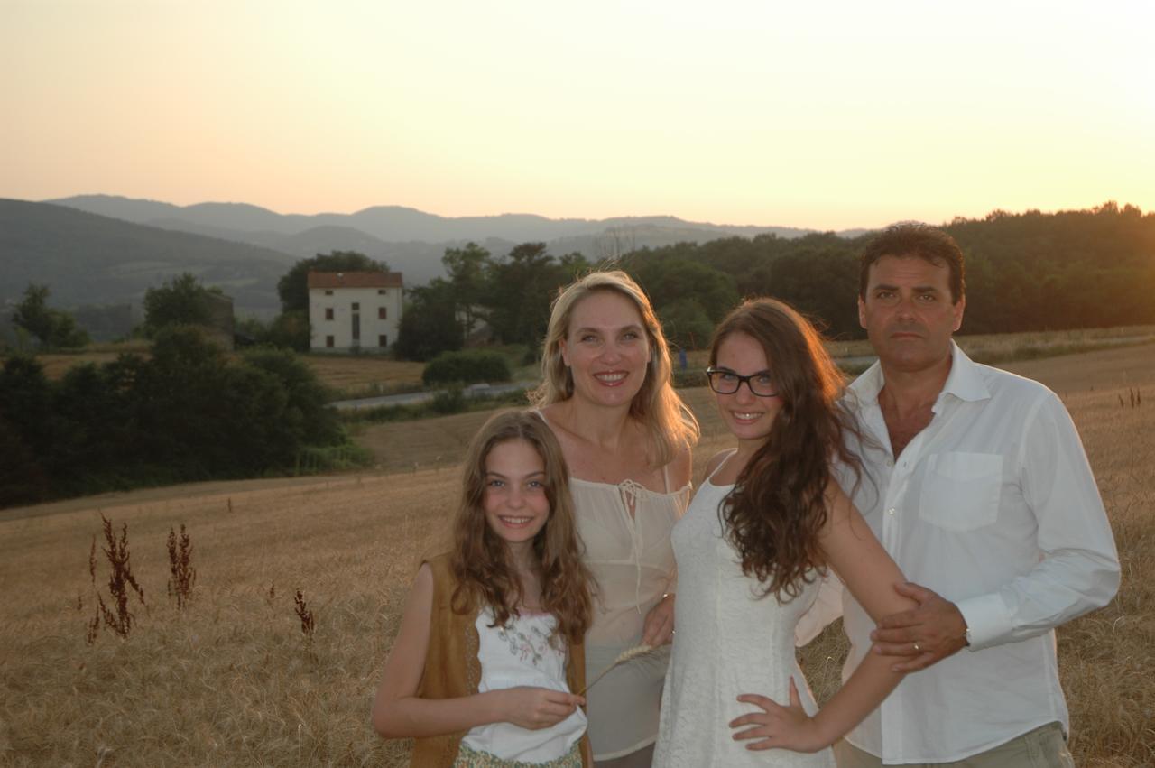 Agriturismo Il Sasso アンギアーリ エクステリア 写真